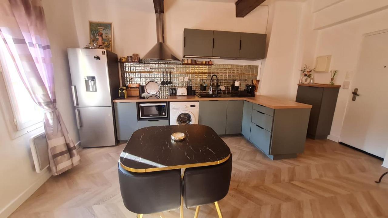Sunny Apartment With Nice View In History City Center Aix-en-Provence Exterior foto